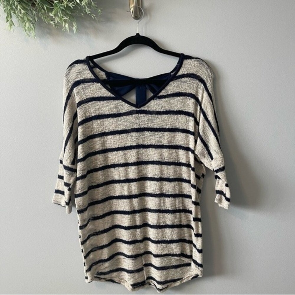 5. EUC Rue21 3/4 Sleeve Semi-Sheer High-Low Hem Bow Back Top